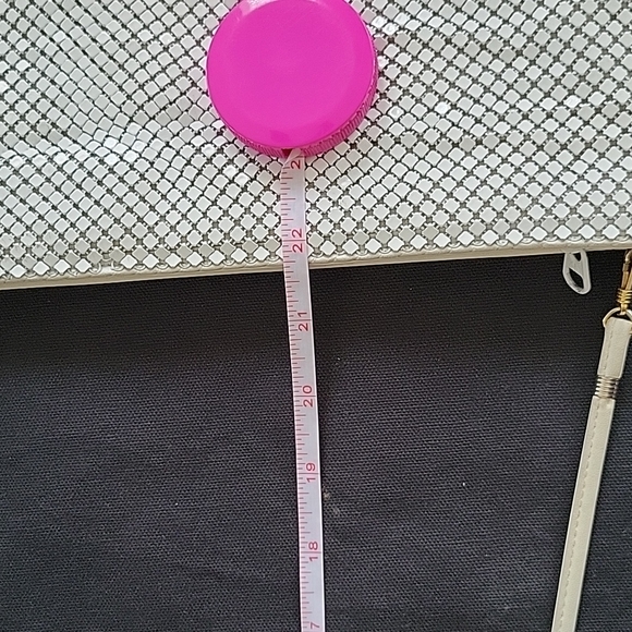 Whiting & Davis White Purse - Picture 6 of 6